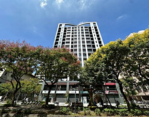 『瓏胤小乖』公園路家悦美學大套房一車 - Image 9