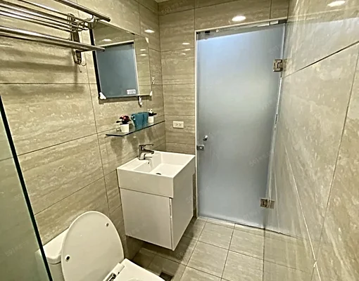信義區莊敬路陽台鬧中取靜大套房(可租補) - Image 14