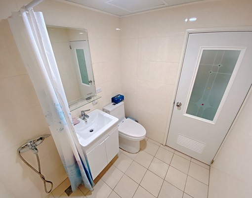 可租補✅陽台獨洗曬✅木地板✅吧檯大套房 - Image 4