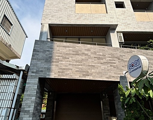 🍎店面含4套房🍎適合補習班、美甲、服飾店等 - Image 1
