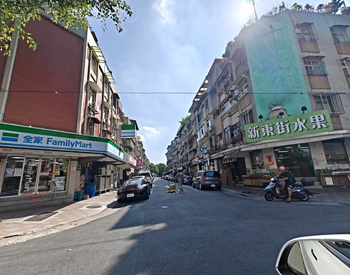 民生社區乾淨3房新東街美食小吃交通好 - Image 2