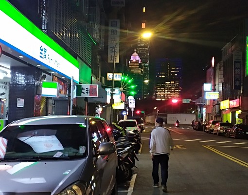 松山線三民站走路2分鐘京華城對面全家旁 - Image 3