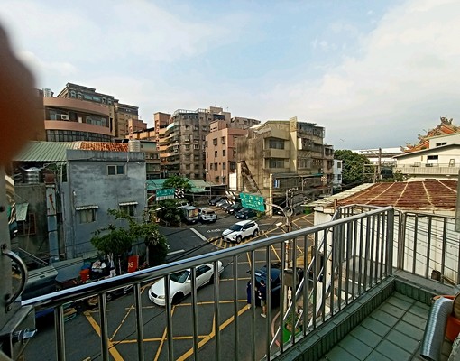 一橋之隔到北市,近光復橋,光復高中,一卡皮箱可住,租金含水費 - Image 15
