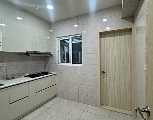 亞東捷運全新裝潢三房兩廳一衛大陽台|EnglishOK|可寵 - Image 2