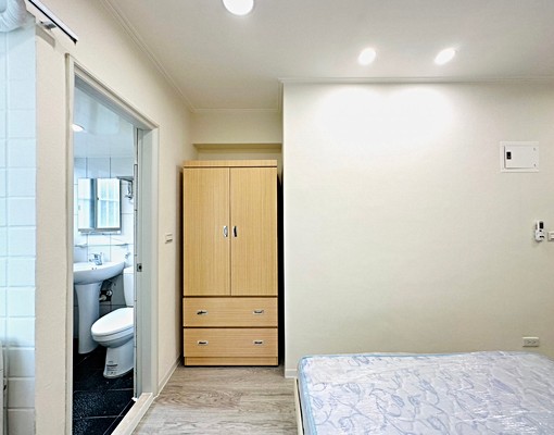 比漾廣場.電梯.代收垃圾.明亮感套房 - Image 4