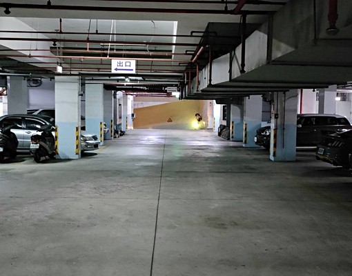 信義區世貿新城平面大車位出租近101世貿中心 - Image 3