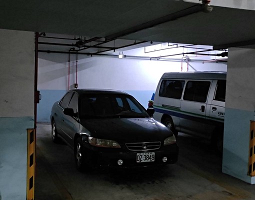 信義區世貿新城平面大車位出租近101世貿中心 - Image 4