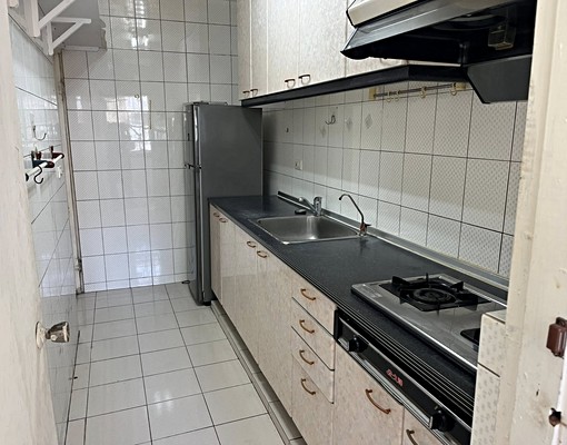 房屋出租：三房￼￼一聽：一廚房：￼一個衛：￼家具家電都有： - Image 6