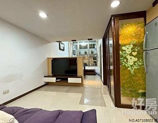竹圍捷運站【南加州】挑高使用空間大︱廚房有做隔門 - Image 2