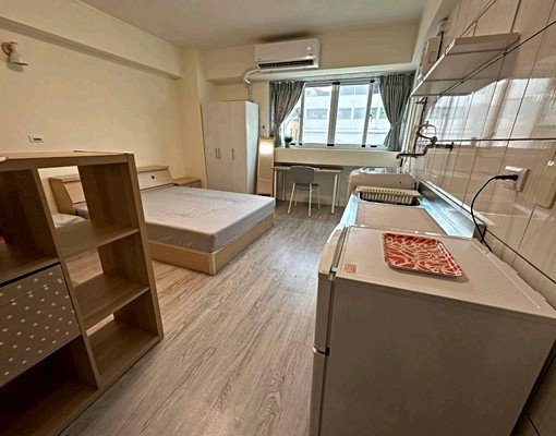 全新裝潢~電梯套房 - Image 2
