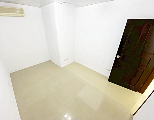三重商職◆新裝潢3房◆採光可入籍★陽台 - Image 5