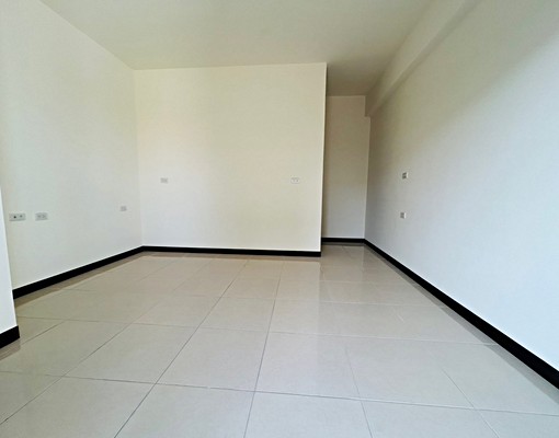 🚪住進歐香堡，每天都像在渡假🏡｜仁德質感透天4套房 - Image 4