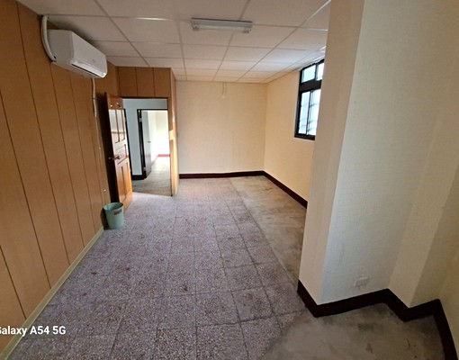 邊間2房採光好,可租補,全新冷氣 - Image 3