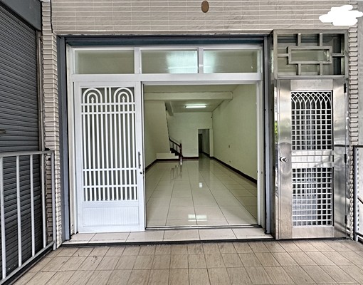 租#近屏東大學屏商校區等三大校區#透天3樓生活機能便利 - Image 1