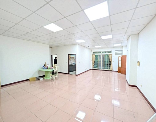 山佳車站社區大一樓~可當公司~歡迎約看 - Image 2