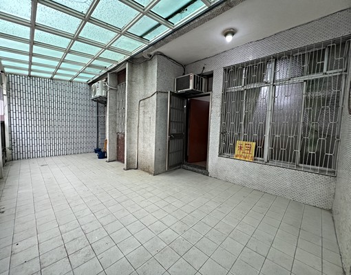 【划算整棟】大坪數透天42坪｜4房2廳｜車位便利｜近京元電子 - Image 4