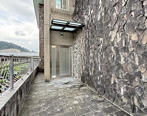 汐止溫馨出租｜1房2廳2陽台格局方正採光視野佳 - Image 9