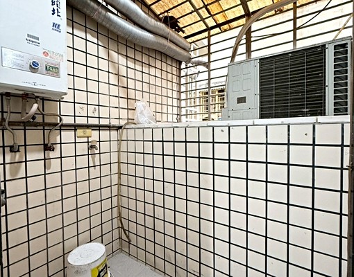 南勢角🌟超便宜❗️台水電天然氣/衛浴房間開窗/採光通風 - Image 15