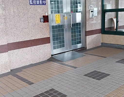 新北優質獨立大套房(兩房一廳)-生活機能佳 - Image 2