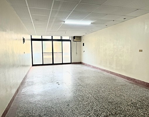 南投市中興路鄰黃昏市場透天店面+住 - Image 7