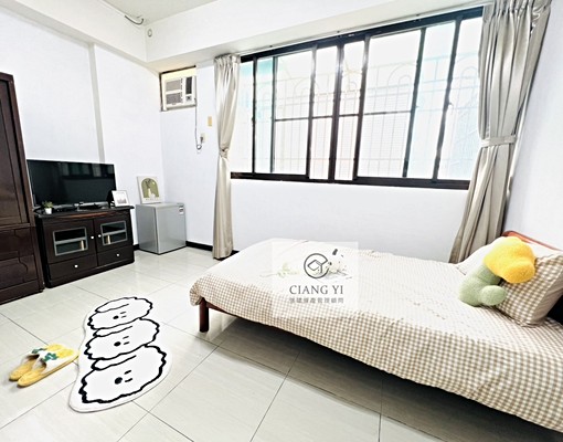 超大採光✨東區單人簡潔風套房✨鄰近南紡購物中心 - Image 2