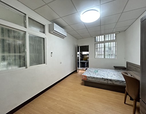 康寧路一段全新裝潢套房 - Image 1
