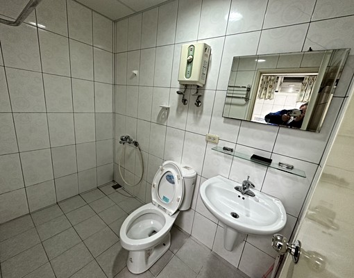 教育大學圍牆旁溫馨套房（租補） - Image 5