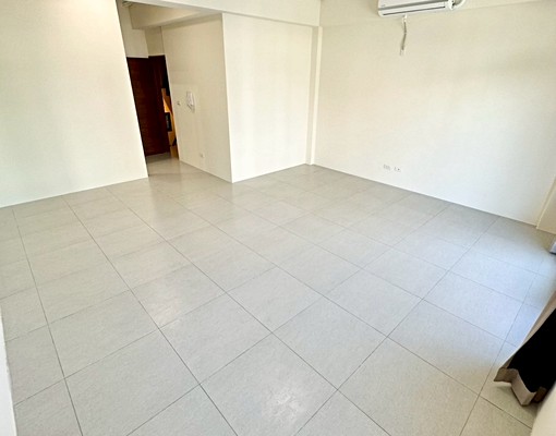 [全新]鄰路電梯透天整棟出租 - Image 5