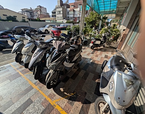 安築房屋|豐樂公園|超值套房|好停車可租補有子母車網路第四台 - Image 12