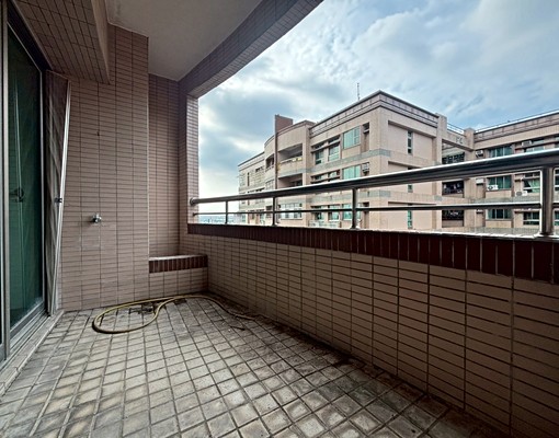 可租補~54坪大3房空間~平面車位~樓下就是公園、商圈、學校 - Image 11
