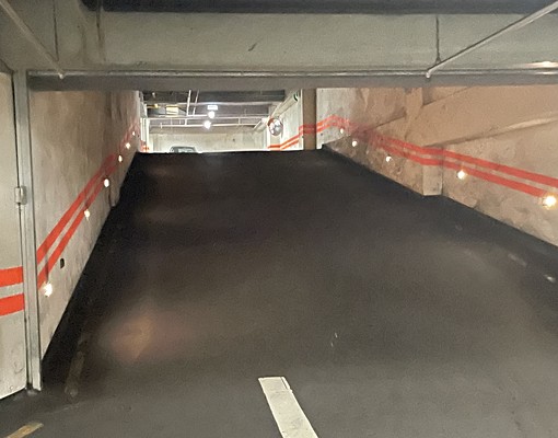 【文德捷運站陽光生活稀有大平面車位出租】 - Image 4