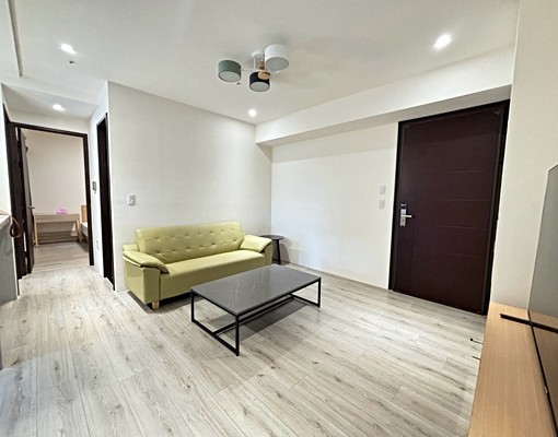 登陽城之華2房平車(可租補) - Image 1