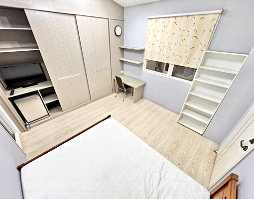 限女入住~可半年約價格另議~共用洗衣機 - Image 1