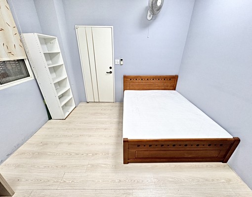 限女入住~可半年約價格另議~共用洗衣機 - Image 5