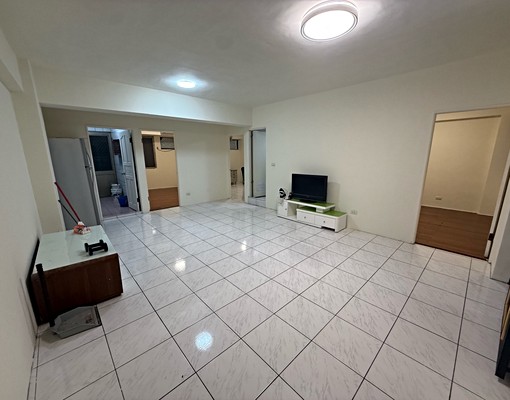 整層-近遠百/城隍廟|3房電梯大空間出租 - Image 1