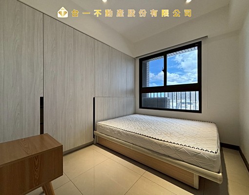 TO青埔近高鐵溫馨裝潢全配三房車 - Image 3