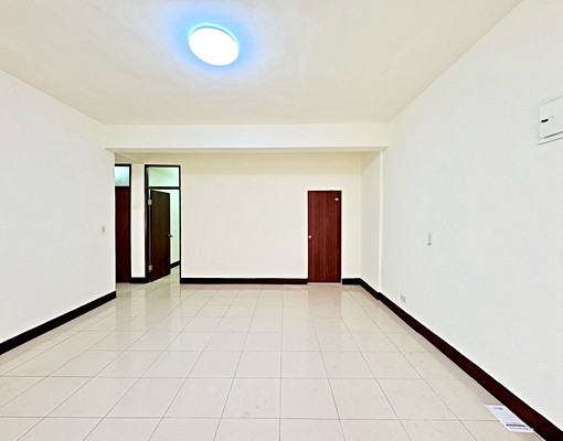 捷運三和國中。五華街商圈(可租補) - Image 1