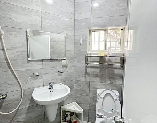 一中商圈🍀全新室內11坪傢俱全配臨路獨立透天套房🍀 - Image 5