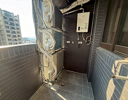 可租補⭐免服務費⭐左岸玫瑰三房車⭐五泰趙S - Image 9