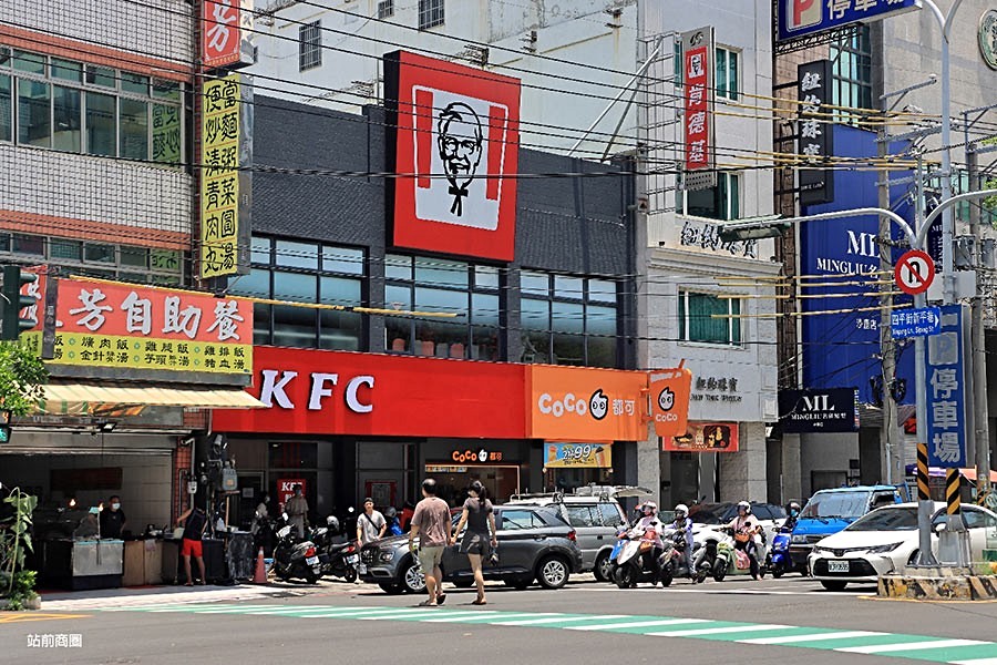 周邊連鎖大品牌店林立