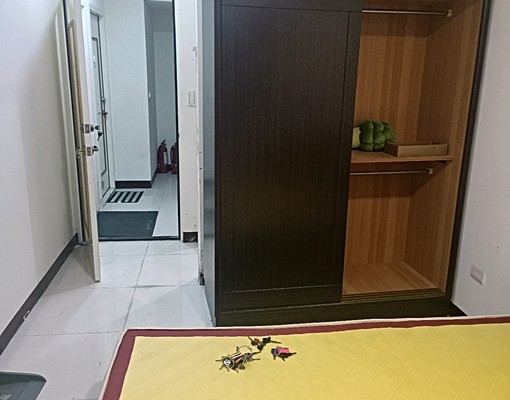 萬華區東園街水泥隔間床冷氣洗衣機全設備拎包入住 - Image 9