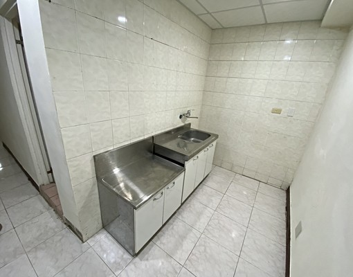 嘉義台積20分不到，陽台大套房，獨立洗衣機，全聯3分鐘 - Image 1
