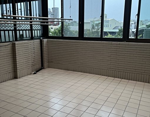 市中心透天~近新天地,方便快速上86高鐵, - Image 5