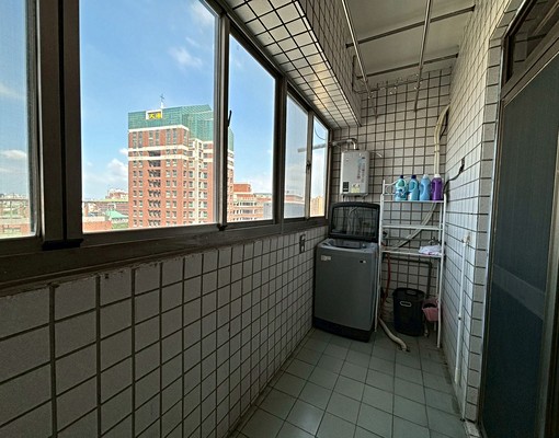 近文藻鼎中商圈/四房一廳兩衛一陽台 - Image 15