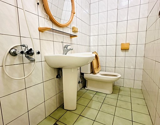 社宅/光明南路/四房三衛/整棟透天出租/免仲介費/可租屋補助 - Image 4