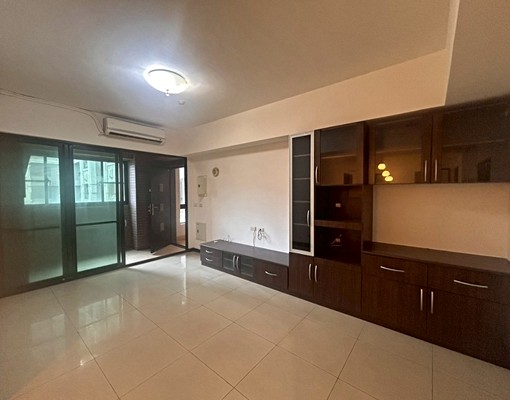 過嶺稀有~低樓層可租補~大陽台~4房含管理費 - Image 1