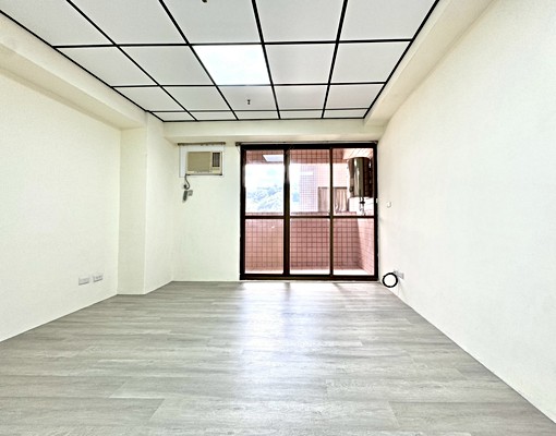 可租補⎮套房⎮陽台⎮衛浴開窗⎮恩主公醫院⎮臺北大學⎮傢俱可談 - Image 1