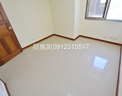 南港三鐵車站/全聯旗艦店/超值3房含車含管理費/冷氣會補上 - Image 11