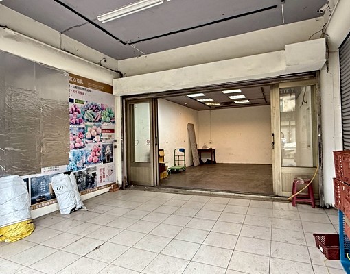 中正東路店面|竹仁市場旁|一樓集市店面 - Image 1