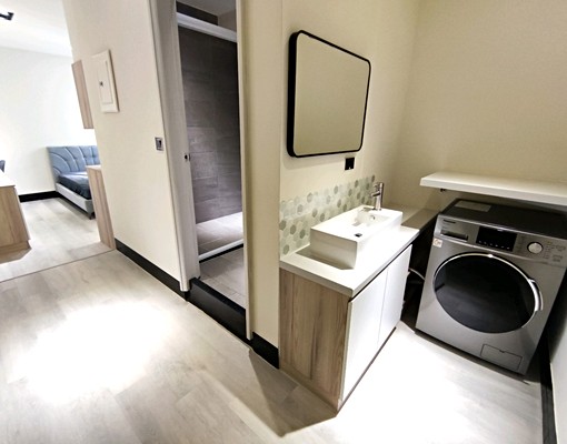 誠品生活台南/滾筒洗衣機/垃圾集中區/優質舒適採光套房 - Image 3